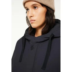 Elvine - Emeric - Mantel